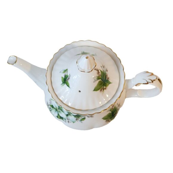 Vintage Royal Albert Teapot Tea Pot Trillium Cottage Core - Picture 6 of 10